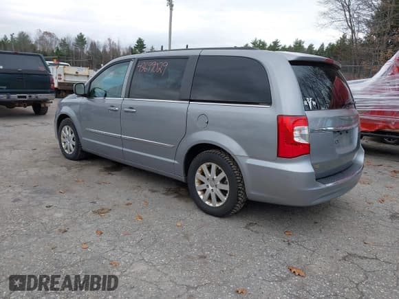 ✅ 2014 Chrysler Town & Country Touring • VIN: 2C4RC1BG0ER393770 • Lot: 43699029. Wystawiony na IAAI z przebiegiem 156 131 mil. Bezpłatny archiwum sprzedaży aukcyjnych z USA i szczegółowy raport historii pojazdu na DreamBid. Zdjęcie 3.