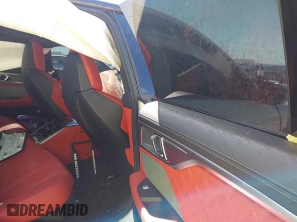 ✅ 2021 BMW M8 Competition • VIN: WBSGV0C05MCF88621 • Lot: 42218093. Listed on IAAI with Not provided. Free auction sales archive from the USA and detailed vehicle history report at DreamBid. Image 8.