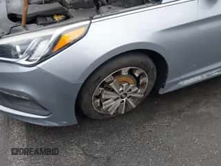 2015 Hyundai Sonata Limited с VIN 5NPE34AF0FH107536, выставлен на аукционе IAAI как лот 41527634 с пробегом 119 643 миль миль и . История ставок и продаж доступна на DreamBid. Изображение 6.