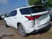 2022 Chevrolet Traverse High Country z VIN 1GNERNKW9NJ159232, wystawiony jako IAAI lot #42368555 z przebiegiem 40 188 mil mil oraz . Historia ofert i sprzedaży dostępna na DreamBid. Obrazek 3.
