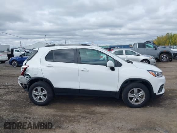 ✅ 2022 Chevrolet Trax LT • VIN: KL7CJPSM0NB558961 • Lot: 43436101. Listed on IAAI with 10,488 mi. Free auction sales archive from the USA and detailed vehicle history report at DreamBid. Image 13.