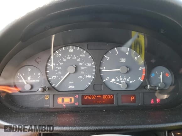 ✅ 2001 BMW 3 Series 325Ci • VIN: WBABS33421JY54452 • Lot: 65675615. Wystawiony na Copart z przebiegiem 134 232 mil. Bezpłatny archiwum sprzedaży aukcyjnych z USA i szczegółowy raport historii pojazdu na DreamBid. Zdjęcie 9.