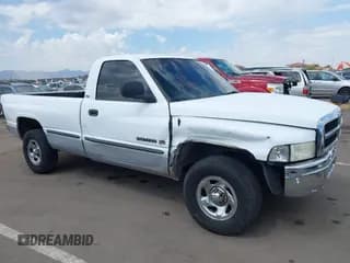 ✅ 1998 Dodge 1500 • VIN: 1B7HC16Y8WS616166 • Lot: 42190324. Wystawiony na IAAI z przebiegiem 114 401 mil. Bezpłatny archiwum sprzedaży aukcyjnych z USA i szczegółowy raport historii pojazdu na DreamBid. Zdjęcie 1.
