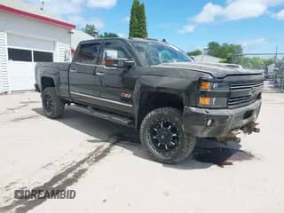 2018 Chevrolet Silverado 2500HD LTZ с VIN 1GC1KWEY0JF198514, выставлен на аукционе IAAI как лот 42558335 с пробегом 40 546 миль миль и . История ставок и продаж доступна на DreamBid. Изображение 1.