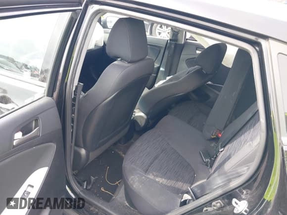 ✅ 2015 Hyundai Accent GS • VIN: KMHCT5AE1FU215508 • Lot: 43293214. Wystawiony na IAAI z przebiegiem 103 817 mil. Bezpłatny archiwum sprzedaży aukcyjnych z USA i szczegółowy raport historii pojazdu na DreamBid. Zdjęcie 8.