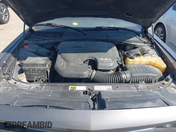 ✅ 2013 Dodge Challenger Rallye Redline • VIN: 2C3CDYAG7DH670128 • Lot: 41588960. Wystawiony na IAAI z przebiegiem 188 945 mil. Bezpłatny archiwum sprzedaży aukcyjnych z USA i szczegółowy raport historii pojazdu na DreamBid. Zdjęcie 10.