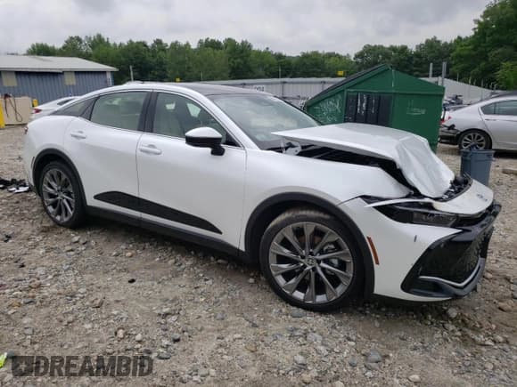 ✅ 2024 Toyota Crown XLE • VIN: JTDAAAAF8R3022480 • Лот: 64097914. Опубликован ранее на Copart с пробегом 9 791 миль. Бесплатный доступ к архиву аукционных продаж из США и подробный отчёт об истории автомобиля на DreamBid. Изображение 4.