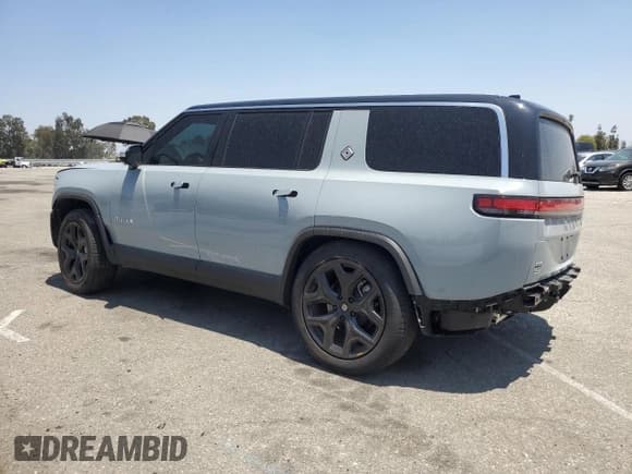 ✅ 2024 Rivian R1S Adventure • VIN: 7PDSGBBA3RN038417 • Лот: 60934775. Опубликован ранее на Copart с пробегом 22 772 миль. Бесплатный доступ к архиву аукционных продаж из США и подробный отчёт об истории автомобиля на DreamBid. Изображение 2.