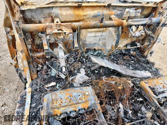 ✅ 2023 Chevrolet Silverado 1500 LT Trail Boss • VIN: 3GCUDFED7PG249034 • Lot: 61940105. Wystawiony na Copart z przebiegiem Nie podano. Bezpłatny archiwum sprzedaży aukcyjnych z USA i szczegółowy raport historii pojazdu na DreamBid. Zdjęcie 8.