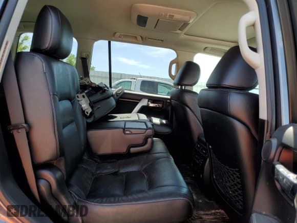 ✅ 2013 Toyota Land Cruiser • VIN: JTMHY7AJ3D4011715 • Lot: 68325005. Listed on Copart with 193,676 mi. Free auction sales archive from the USA and detailed vehicle history report at DreamBid. Image 11.