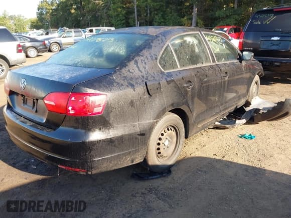 ✅ 2014 Volkswagen Jetta S • VIN: 3VW2K7AJ7EM331968 • Лот: 43207623. Опубликован ранее на IAAI с пробегом 163 474 миль. Бесплатный доступ к архиву аукционных продаж из США и подробный отчёт об истории автомобиля на DreamBid. Изображение 4.