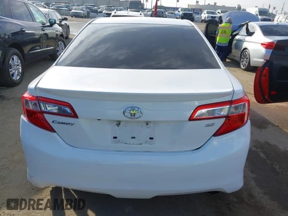 ✅ 2014 Toyota Camry SE • VIN: 4T1BF1FKXEU791669 • Lot: 43840878. Listed on IAAI with 112,742 mi. Free auction sales archive from the USA and detailed vehicle history report at DreamBid. Image 16.