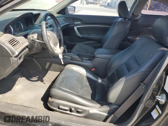 ✅ 2011 Honda Accord EX-L • VIN: 1HGCS2B86BA005613 • Lot: 85462615. Wystawiony na Copart z przebiegiem 210 478 mil. Bezpłatny archiwum sprzedaży aukcyjnych z USA i szczegółowy raport historii pojazdu na DreamBid. Zdjęcie 7.