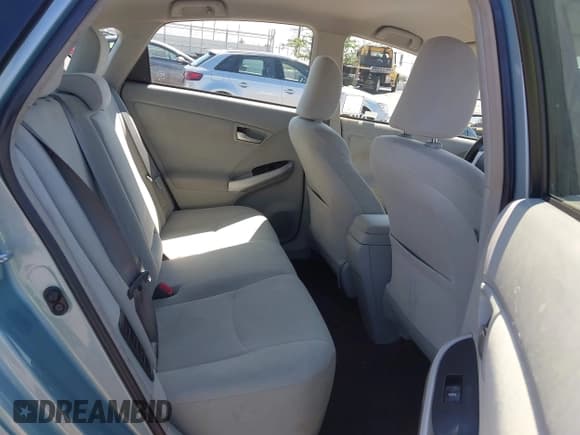 ✅ 2014 Toyota Prius Four • VIN: JTDKN3DU8E1829487 • Lot: 43247685. Wystawiony na IAAI z przebiegiem 143 689 mil. Bezpłatny archiwum sprzedaży aukcyjnych z USA i szczegółowy raport historii pojazdu na DreamBid. Zdjęcie 8.