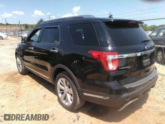 ✅ 2019 Ford Explorer Limited • VIN: 1FM5K7F8XKGB41427 • Lot: 39642609. Wystawiony na IAAI z przebiegiem 144 250 mil. Bezpłatny archiwum sprzedaży aukcyjnych z USA i szczegółowy raport historii pojazdu na DreamBid. Zdjęcie 3.