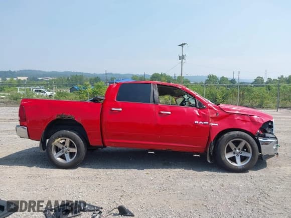 ✅ 2009 Dodge 1500 Laramie • VIN: 1D3HV13TX9J526523 • Lot: 42797984. Wystawiony na IAAI z przebiegiem Nie podano. Bezpłatny archiwum sprzedaży aukcyjnych z USA i szczegółowy raport historii pojazdu na DreamBid. Zdjęcie 13.