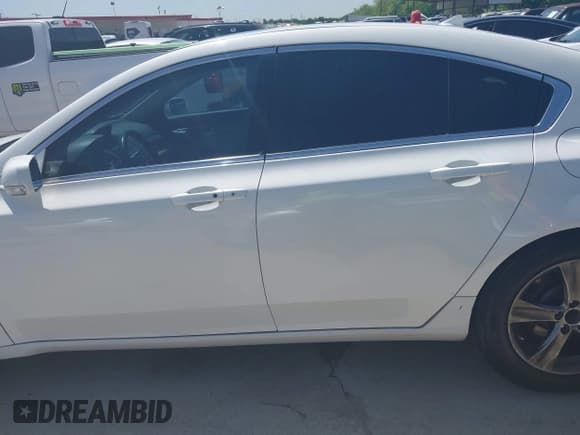 ✅ 2013 Acura TL Advance • VIN: 19UUA8F76DA003097 • Lot: 42010695. Wystawiony na IAAI z przebiegiem 186 837 mil. Bezpłatny archiwum sprzedaży aukcyjnych z USA i szczegółowy raport historii pojazdu na DreamBid. Zdjęcie 14.