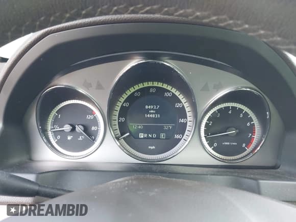 ✅ 2011 Mercedes-Benz C 300 Sport • VIN: WDDGF8BB4BR180565 • Lot: 43845789. Listed on IAAI with 144,831 mi. Free auction sales archive from the USA and detailed vehicle history report at DreamBid. Image 7.