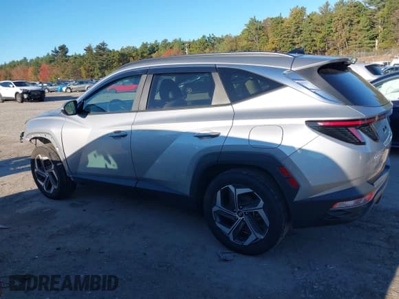 ✅ 2022 Hyundai Tucson SEL • VIN: 5NMJCCAE3NH137769 • Lot: 43424012. Listed on IAAI with 15,832 mi. Free auction sales archive from the USA and detailed vehicle history report at DreamBid. Image 15.