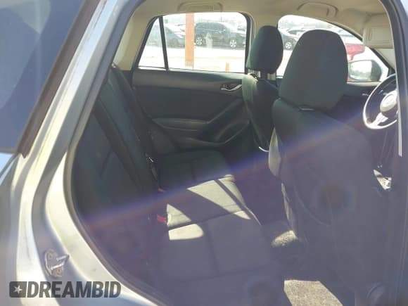 ✅ 2016 Mazda CX-5 Sport • VIN: JM3KE2BY9G0650696 • Lot: 43758478. Wystawiony na IAAI z przebiegiem 123 501 mil. Bezpłatny archiwum sprzedaży aukcyjnych z USA i szczegółowy raport historii pojazdu na DreamBid. Zdjęcie 8.