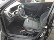 ✅ 2024 Kia Seltos LX • VIN: KNDEPCAA6R7658467 • Lot: 66353745. Wystawiony na Copart z przebiegiem 7 896 mil. Bezpłatny archiwum sprzedaży aukcyjnych z USA i szczegółowy raport historii pojazdu na DreamBid. Zdjęcie 7.