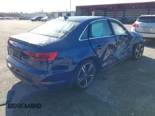 ✅ 2017 Audi A4 Prestige • VIN: WAUFNAF47HN020480 • Лот: 43500917. Опубликован ранее на IAAI с пробегом 127 055 миль. Бесплатный доступ к архиву аукционных продаж из США и подробный отчёт об истории автомобиля на DreamBid. Изображение 4.