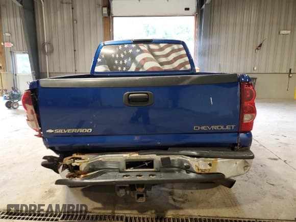 ✅ 2003 Chevrolet Silverado 2500HD LS • VIN: 1GCHC29U03E169549 • Лот: 61552235. Опубликован ранее на Copart с пробегом 364 288 миль. Бесплатный доступ к архиву аукционных продаж из США и подробный отчёт об истории автомобиля на DreamBid. Изображение 6.