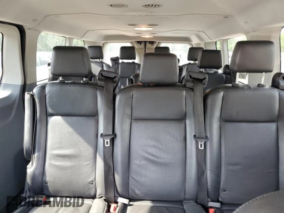 ✅ 2018 Ford Transit Passenger XL • VIN: 1FBZX2YG2JKB39878 • Lot: 54557905. Wystawiony na Copart z przebiegiem 132 974 mil. Bezpłatny archiwum sprzedaży aukcyjnych z USA i szczegółowy raport historii pojazdu na DreamBid. Zdjęcie 10.