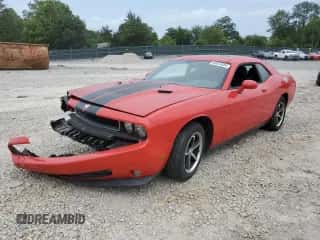 2010 Dodge Challenger SE z VIN 2B3CJ4DV5AH179738, wystawiony jako Copart lot #64823684 z przebiegiem 109 389 mil mil oraz Szkoda całkowita • Salvage title. Historia ofert i sprzedaży dostępna na DreamBid. Obrazek 1.