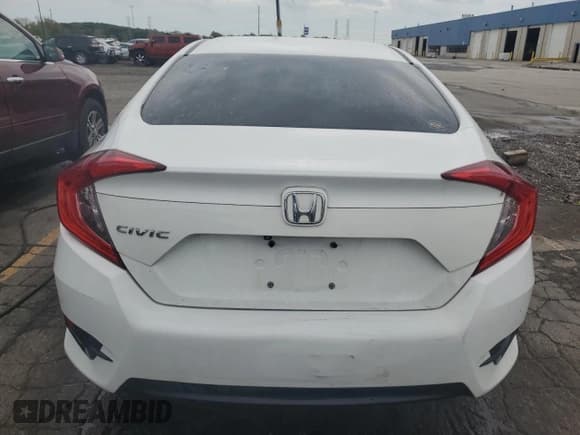 ✅ 2017 Honda Civic LX • VIN: 19XFC2F56HE032583 • Lot: 81616255. Wystawiony na Copart z przebiegiem 86 058 mil. Bezpłatny archiwum sprzedaży aukcyjnych z USA i szczegółowy raport historii pojazdu na DreamBid. Zdjęcie 6.