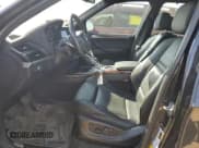 ✅ 2011 BMW X5 35i • VIN: 5UXZV4C53BL409987 • Lot: 84906645. Wystawiony na Copart z przebiegiem 106 838 mil. Bezpłatny archiwum sprzedaży aukcyjnych z USA i szczegółowy raport historii pojazdu na DreamBid. Zdjęcie 7.