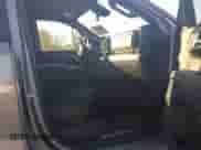 2026 Chevrolet Silverado 1500 LT z VIN 3GCUKDED5TG130130, wystawiony jako IAAI lot #43613368 z przebiegiem 3 302 mil mil oraz . Historia ofert i sprzedaży dostępna na DreamBid. Obrazek 5.