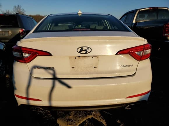 ✅ 2017 Hyundai Sonata Sport • VIN: 5NPE34AF3HH495462 • Lot: 73635782. Listed on Copart with 52,765 mi. Free auction sales archive from the USA and detailed vehicle history report at DreamBid. Image 6.