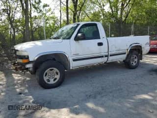 2002 Chevrolet Silverado 1500 LS z VIN 1GCEK14V32Z282564, wystawiony jako Copart lot #56330345 z przebiegiem 125 834 mil mil oraz Czysty tytuł • Clean title. Historia ofert i sprzedaży dostępna na DreamBid. Obrazek 1.