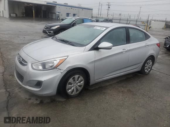 ✅ 2016 Hyundai Accent SE • VIN: KMHCT4AE3GU946159 • Лот: 82717924. Опубликован ранее на Copart с пробегом 71 709 миль. Бесплатный доступ к архиву аукционных продаж из США и подробный отчёт об истории автомобиля на DreamBid. Изображение 1.
