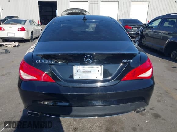 ✅ 2014 Mercedes-Benz CLA 250 • VIN: WDDSJ4GB9EN146661 • Lot: 42598023. Wystawiony na IAAI z przebiegiem 117 271 mil. Bezpłatny archiwum sprzedaży aukcyjnych z USA i szczegółowy raport historii pojazdu na DreamBid. Zdjęcie 16.