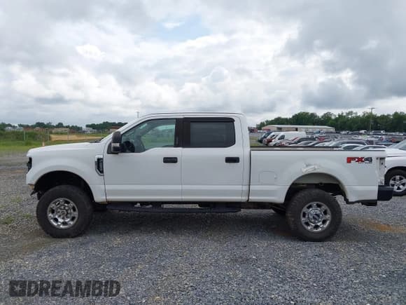 ✅ 2019 Ford F-250 XL • VIN: 1FT7W2B63KED50139 • Lot: 42726614. Listed on IAAI with 187,557 mi. Free auction sales archive from the USA and detailed vehicle history report at DreamBid. Image 14.