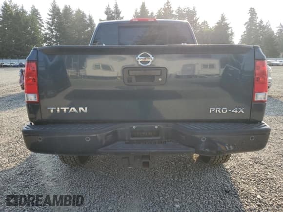 ✅ 2015 Nissan Titan SL • VIN: 1N6AA0EC4FN507528 • Lot: 69449465. Wystawiony na Copart z przebiegiem 117 641 mil. Bezpłatny archiwum sprzedaży aukcyjnych z USA i szczegółowy raport historii pojazdu na DreamBid. Zdjęcie 6.