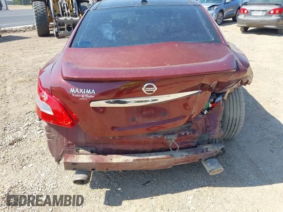 ✅ 2011 Nissan Maxima SV • VIN: 1N4AA5AP6BC800920 • Lot: 43158221. Wystawiony na IAAI z przebiegiem 209 024 mil. Bezpłatny archiwum sprzedaży aukcyjnych z USA i szczegółowy raport historii pojazdu na DreamBid. Zdjęcie 6.