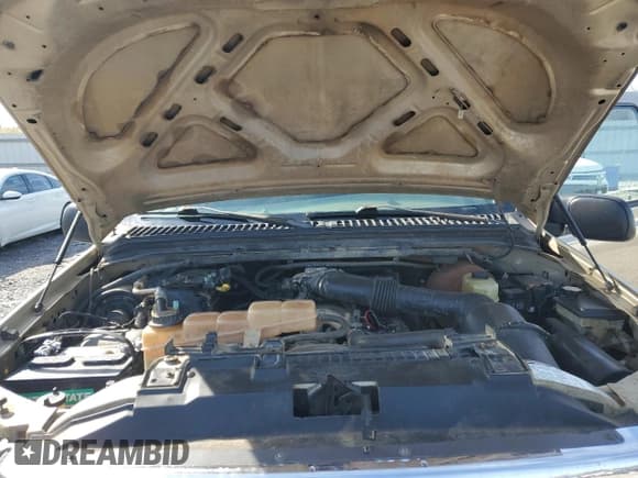 ✅ 2000 Ford F-250 XL • VIN: 1FTNX21S0YED56024 • Lot: 42188235. Listed on Copart with 303,331 mi. Free auction sales archive from the USA and detailed vehicle history report at DreamBid. Image 12.