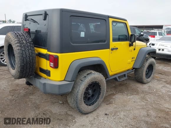✅ 2008 Jeep Wrangler X • VIN: 1J4FA24108L645810 • Lot: 42104132. Listed on IAAI with 29,633 mi. Free auction sales archive from the USA and detailed vehicle history report at DreamBid. Image 4.