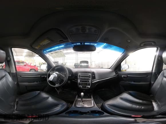 ✅ 2007 Hyundai Santa Fe SE • VIN: 5NMSH73E27H015532 • Lot: 43588168. Listed on IAAI with 234,056 mi. Free auction sales archive from the USA and detailed vehicle history report at DreamBid. Image 19.