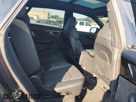 ✅ 2021 Audi SQ8 Premium Plus • VIN: WA1AWBF18MD034582 • Lot: 65958394. Wystawiony na Copart z przebiegiem 23 737 mil. Bezpłatny archiwum sprzedaży aukcyjnych z USA i szczegółowy raport historii pojazdu na DreamBid. Zdjęcie 11.