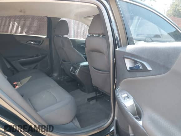 2018 Chevrolet Malibu LT с VIN 1G1ZD5ST3JF220059, выставлен на аукционе IAAI как лот 43415563 с пробегом 112 261 миль миль и . История ставок и продаж доступна на DreamBid. Изображение 8.