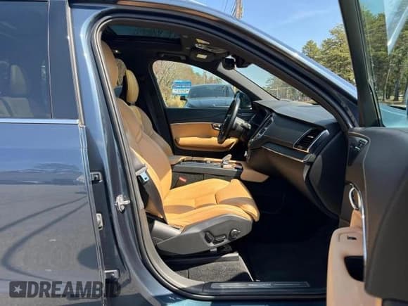 ✅ 2021 Volvo XC90 Inscription Expression • VIN: YV4BR0CL8M1708756 • Lot: 58193175. Wystawiony na Copart z przebiegiem 139 013 mil. Bezpłatny archiwum sprzedaży aukcyjnych z USA i szczegółowy raport historii pojazdu na DreamBid. Zdjęcie 5.