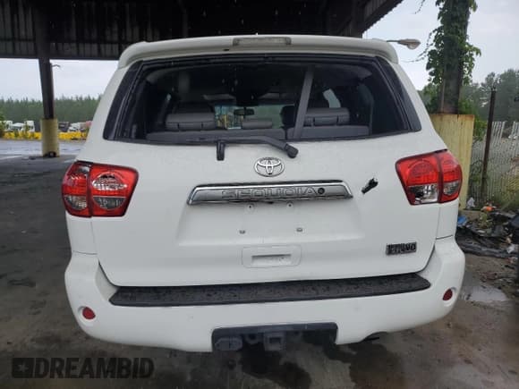 ✅ 2016 Toyota Sequoia Platinum • VIN: 5TDYY5G19GS061264 • Lot: 57469784. Listed on Copart with 85,225 mi. Free auction sales archive from the USA and detailed vehicle history report at DreamBid. Image 6.