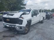 ✅ 2024 Chevrolet Silverado 2500HD • VIN: 1GB2YLE73RF353100 • Лот: 43300422. Опубликован ранее на IAAI с пробегом 15 169 миль. Бесплатный доступ к архиву аукционных продаж из США и подробный отчёт об истории автомобиля на DreamBid. Изображение 17.