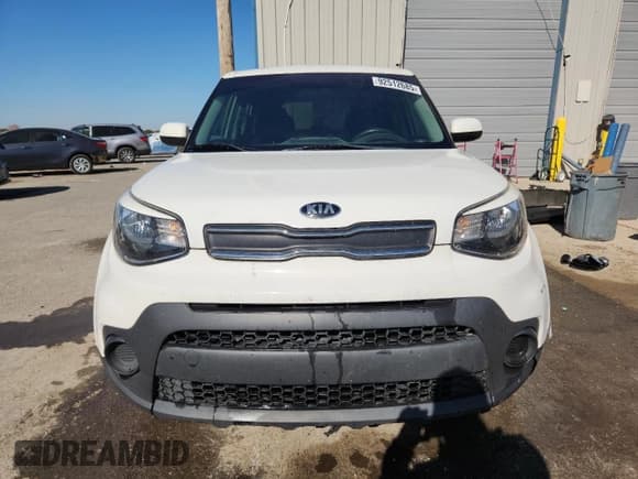 ✅ 2017 Kia Soul • VIN: KNDJN2A27H7426840 • Lot: 92512685. Wystawiony na Copart z przebiegiem 120 011 mil. Bezpłatny archiwum sprzedaży aukcyjnych z USA i szczegółowy raport historii pojazdu na DreamBid. Zdjęcie 5.