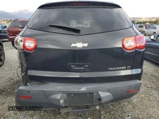 ✅ 2012 Chevrolet Traverse 2LT • VIN: 1GNKRJEDXCJ130762 • Lot: 86769195. Wystawiony na Copart z przebiegiem 142 816 mil. Bezpłatny archiwum sprzedaży aukcyjnych z USA i szczegółowy raport historii pojazdu na DreamBid. Zdjęcie 6.