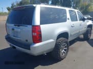 ✅ 2013 Chevrolet Suburban LS • VIN: 1GNSCHE02DR279905 • Lot: 43126475. Wystawiony na IAAI z przebiegiem 126 441 mil. Bezpłatny archiwum sprzedaży aukcyjnych z USA i szczegółowy raport historii pojazdu na DreamBid. Zdjęcie 4.